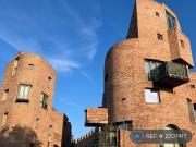 2 bedroom penthouse to rent