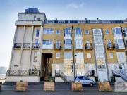 2 bedroom penthouse to rent