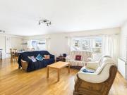 2 bedroom penthouse to rent