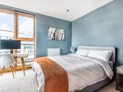 2 bedroom penthouse to rent