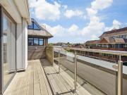 2 bedroom penthouse to rent