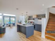 2 bedroom penthouse to rent