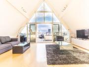 2 bedroom penthouse to rent