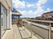 2 bedroom penthouse to rent