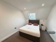 2 bedroom penthouse to rent