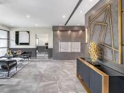 2 Bedroom Premium 71 Glamis Dr. Sw *renovated Suite