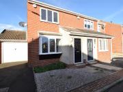 2 Bedroom Property For Rent Dimple Gardens, Ossett