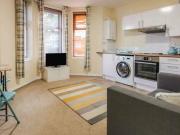 2 bedroom property for rent in 2 Carlton Road...