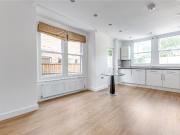 2 bedroom property in Barcombe Avenue, London, SW2...