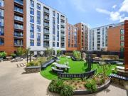 2 bedroom property in Bernard Street, Ocean Village,...