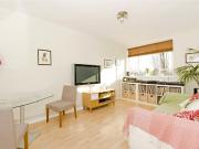 2 bedroom property in Bevin Court, Cruikshank Street,...