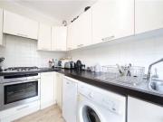 2 bedroom property in Cautley Avenue, London, SW4 £2,250...