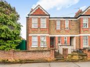 2 bedroom property in Chilton Road, Kew, TW9 £2,350 pcm...