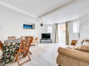 2 bedroom property in Clapham Common South Side, London,...