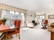 2 bedroom property in Consort Court, 31 Wrights Lane,...
