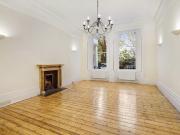 2 bedroom property in Courtfield Gardens, Earls Court,...