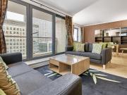 2 bedroom property in Discovery Dock Apartments East, 3...