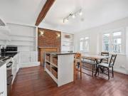 2 bedroom property in Essex Road, London, N1 £3,000 pcm...