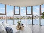2 bedroom property in Falcon Wharf, 34 Lombard Road,...