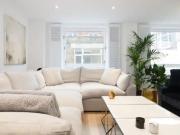 2 bedroom property in Glassworks Studios, Basing Place,...