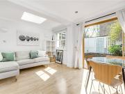 2 bedroom property in Grayshott Road, Battersea, London,...