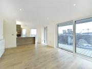 2 bedroom property in Hampton Apartments, Duke of...