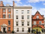 2 bedroom property in Hertford Street, London, W1J...
