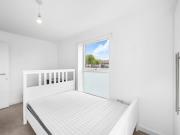 2 bedroom property in Highland Court, 57 Cudworth...