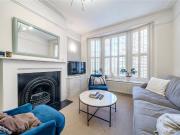 2 bedroom property in Kenilworth Court, Lower Richmond...