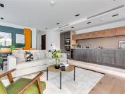 2 bedroom property in Keybridge Tower, 1 Exchange...