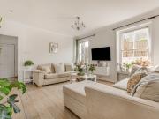 2 bedroom property in Lavender Sweep, London, SW11...