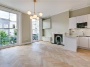 2 bedroom property in Ledbury Road, London, W11 £4,250...