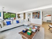 2 bedroom property in Lighterman Towers, 1 Harbour...