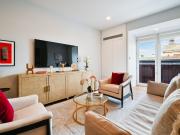 2 bedroom property in Market Place, London, W1W £6,000...