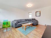 2 bedroom property in Oakhill Road, Putney, London, SW15... 2 bedroom property in Oakhill Road, Putney, London, SW15...