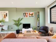 2 bedroom property in Park Lane, Wembley, Middlesex, HA9...