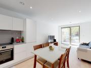 2 bedroom property in Pendant Court, Royal Crest Avenue,...