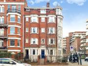 2 bedroom property in Prince Regent House, 117 Albert...