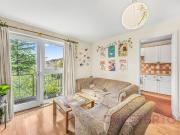 2 bedroom property in Taeping Street, London, E14 £3,000...