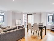 2 bedroom property in The Cobalt Building, EC2Y £4,000...