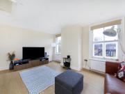 2 bedroom property in The Pavement, Clapham Common,...