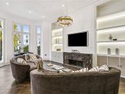 2 bedroom property in Vicarage Gate, Kensington, London,...