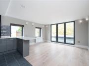 2 bedroom property in Villiers Road, Willesden Green,...
