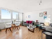 2 bedroom property in Whitgift House, 61 Westbridge...