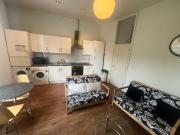 2 bedroom property to let in 672a BRISTOL ROAD £290 pw