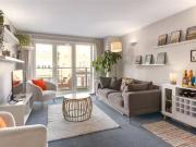 2 bedroom property to let in Drapers Court, 59 Lurline...
