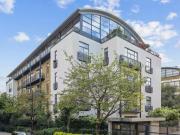 2 bedroom property to let in Evershed Walk, Chiswick,...