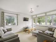 2 bedroom property to let in Fitzhugh Grove, Wandsworth,...
