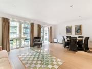 2 bedroom property to let in Kew Bridge Road, Brentford,...