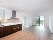 2 bedroom property to let in Lockgate Square, Salford,...